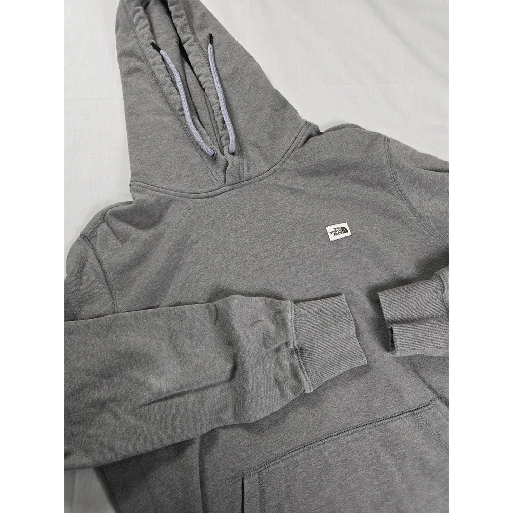 The North Face Hoodie Mens Medium Gray Pullover Sweatshirt Small Logo‎ Patch